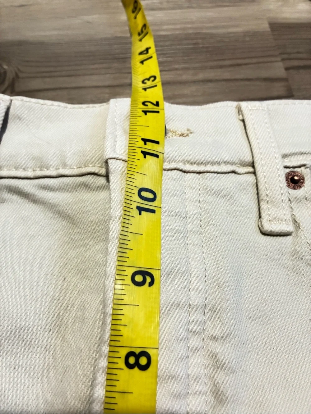 Old Navy Sky-hi A-line 3” denim short Ecru Size 12 Hidden button fly Raw hem NWT